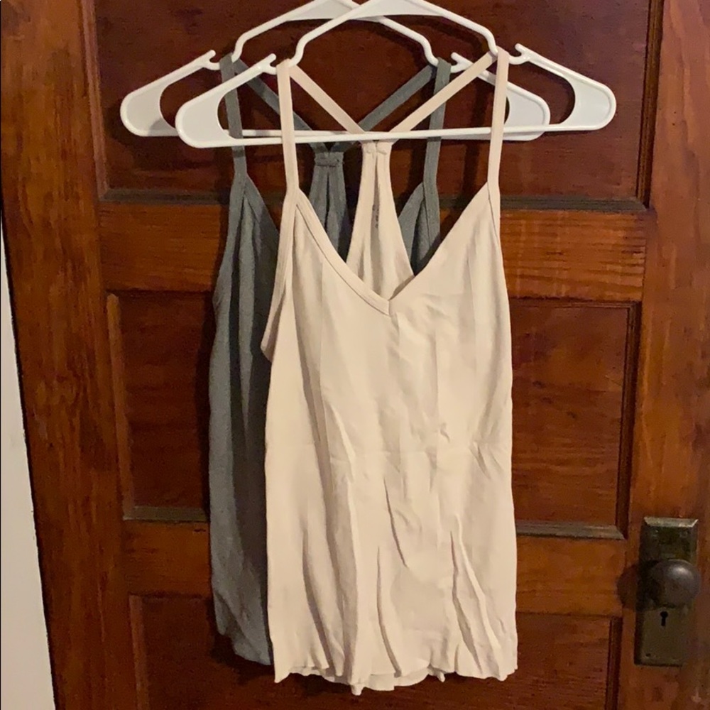 👚 4/$25 Tank Bundle